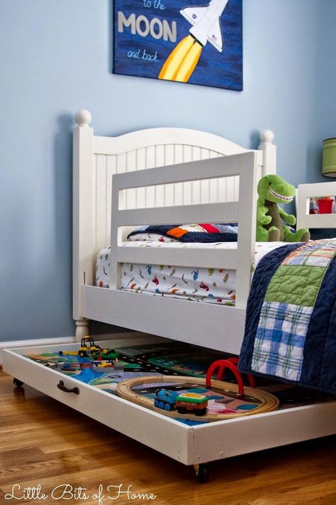 Train Bedroom, Organizing Toys, Train Table, Train Room, Toddler Boys Room, Kids Room Organization, Toddler Bedrooms, Trendy Bedroom, Big Boy Room