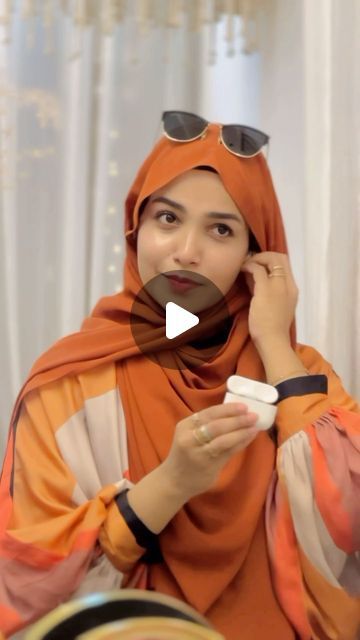 ZeheraCimi Babu on Instagram: "Hijab tutorial after ages 🙈 here is the most requested Front & Back covering Hijab styling to go with the sunglasses 😎 and AirPods Part- 2  First Outfit @zeracfashion" Hijab Style With Sunglasses, Hijab With Sunglasses, Hijab With Glasses, Hijab Styling, How To Fix Glasses, How To Wear Hijab, Simple Hijab Tutorial, Hijab Caps, Short Dress Styles