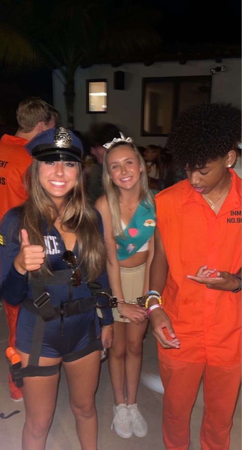 Inmate Costume, Cop Uniform, Couple Costumes, Couples Halloween Outfits, Cute Couple Halloween Costumes, Halloween Party Outfits, Halloween Costumes Friends, Couples Halloween, Halloween Inspo