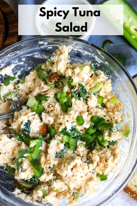 Jalapeño Tuna, High Protein Sandwich, Spicy Tuna Salad, Protein Sandwich, High Protein Lunch, Healthy Tuna Salad, Easy Healthy Lunch Recipes, Salad Inspiration, Tuna Salad Sandwich