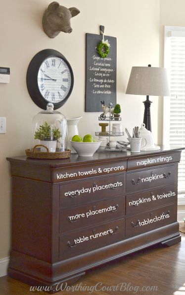 how to use a dresser for store linens, dining room ideas, home decor, organizing, repurposing upcycling, storage ideas, wall decor Buffet Wall, Buffet Styling, Dining Room Buffet Decor, Table Linen Storage, Decoration Buffet, Buffet Table Decor, Farmhouse Buffet, Dining Room Console, Sideboard Decor