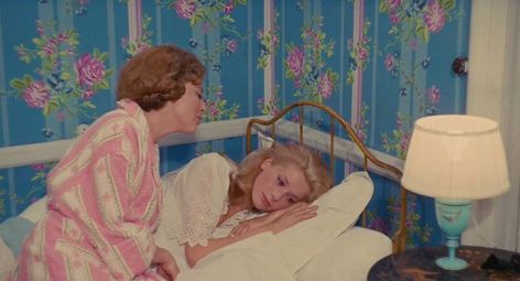 liza en X: "i wish movies still looked like this https://t.co/OIz0mloLn6" / X Bedrooms In Movies, Anne Vernon, 1960s Bedroom, The Umbrellas Of Cherbourg, Puberty Blues, Movie Bedroom, Umbrellas Of Cherbourg, 1950s Aesthetic, History Of Film