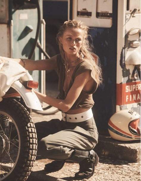 Rianne Van Rompaey in 'Wanderlust' Lachlan Bailey Vogue UK — Anne of Carversville Motorcycle Shoot, Dani California, Lachlan Bailey, Rihanna Cover, Rianne Van Rompaey, Motor Girl, Fashion Shoot Ideas, Buck Mason, Elle Us