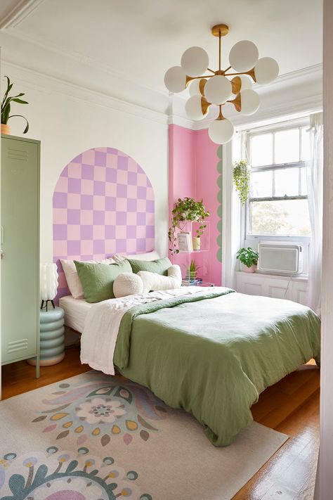 Eclectic Maximalist Bedroom, Funky Bedroom Decor, Maximalist Bedrooms, Funky Bedroom, Bedroom Color Combination, Dreamy Room, Nyc Apartment, Gen Z, Renter Friendly