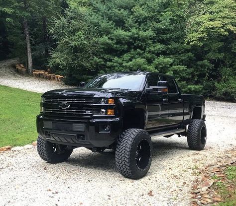 Chevrolet Trucks Lifted, Dream Cars Lexus, Jacked Up Chevy, Chevy Duramax, Chevy Trucks Silverado, Chevy Diesel Trucks, Silverado Truck, Trucks Lifted Diesel, Black Truck