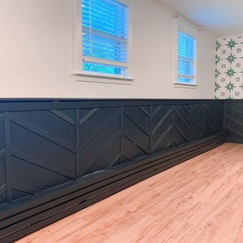 My herringbone board and batten accent wall is done and I just love love how it elevates the space! Scroll to see a before shot to remind you how far this space has come since starting the @oneroomchallenge with @betterhomesandgardens 6 weeks ago! Just two more weeks to go! 🤗  PS: photographing black is HARD! Bare with me! I think the photos will get easier when I’m not trying to censor half the room 🤪 Half Accent Wall Ideas, Unique Wainscoting Ideas, Half Wall Accent Ideas, Accent Wall Around Window, Half Accent Wall, Wall Upgrades, Board And Batten Accent Wall, Batten Accent Wall, Rustic Laundry