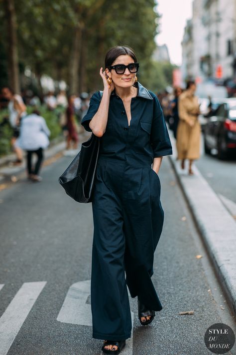 Irina Linovich by STYLEDUMONDE Street Style Fashion Photography20180704_48A1440 Celine Jumpsuit, Irina Linovich, Navy Blue Shirt, Minimal Street Style, Street Style Blog, Navy Blue Shirts, Style Crush, Street Chic, Laura Ashley