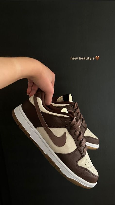 Παπούτσια Nike Free, Pretty Sneakers, Trendy Shoes Sneakers, Dr Shoes, Preppy Shoes, Pretty Shoes Sneakers, All Nike Shoes, Shoes Outfit Fashion, Cute Nike Shoes