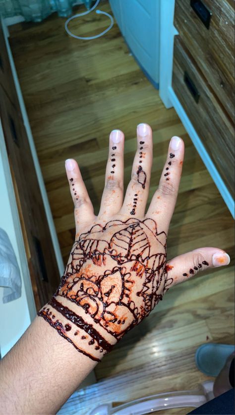 Hena Designs, Henna Style Tattoos, Henna Designs Wrist, Henna Style, Pretty Henna Designs, Mehndi Designs Front Hand, Mehndi Designs For Beginners, Mehndi Designs For Fingers, Waist Workout