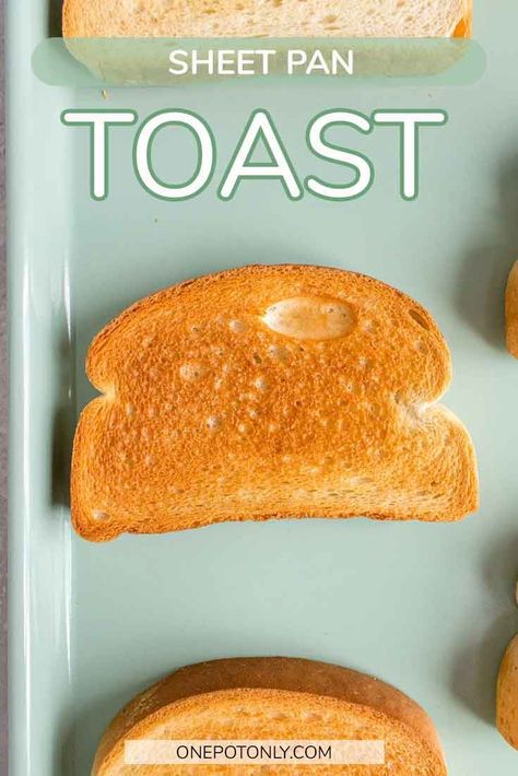 Don't have a toaster but want to enjoy toasted bread or want to make toast for a crowd? Here's how to toast bread in the oven! Simple and easy, making toast in the oven is super easy and comes out perfectly golden every time. Toast For A Crowd, Bread In The Oven, Bread Toaster, Toast In The Oven, Toast Bread, Best Oven, Homemade Syrup, Toasted Bread, Bread Toast