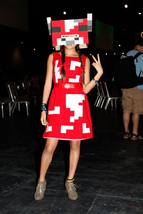 Minecon 2015 – in pictures Mooshroom Cosplay, Minecraft Calendar, Minecraft Cosplay, Minecraft Costumes, Costumes 2024, Womens Cosplay, Minecraft Anime, Princess Cosplay, Spooktacular Halloween