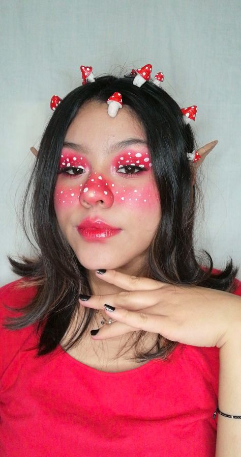 Gnome Makeup, Mushroom Elf, Gnome Halloween, Face Art Makeup, Art Makeup, Stage Makeup, Face Art, Maquillaje De Ojos, Halloween Makeup