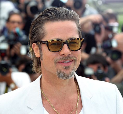 May 16, 2011: Slicked back! At a Tree of Life screening, Pitt slicked back his hair and rocked some serious sideburns. Brad Pitt Sunglasses, Carpenter Fashion, Brad Pitt Hair, Bradley Pitt, Hair Styles For Men, Hair Evolution, Ladies Man, Beard Look, Hair Styles Men