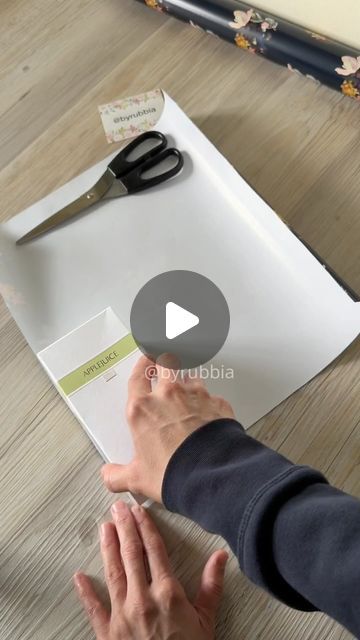 Rubbia on Instagram: "How to wrap a gift   #fyp #gift #giftideas #gifts #giftbox #giftwrapping #giftwrap #wrapping #wrappinggifts #diy #celebration #birthdaygift #tutorial #byrubbia #instareels #instaart #how #howto #lifehacks #hacks #presents #instagood #instadaily #explorepage" Stacked Box Gift Wrapping, How To Wrap A Gift Like An Envelope, Ideas For Wrapping Gifts, Creative Gift Wrapping Ideas Packaging, How To Gift Wrap Without Boxes, Cute Gift Wrap Ideas, Gift Wrapping Flat Items, Creative Wrapping Ideas Christmas Funny, Wrapping Small Boxes