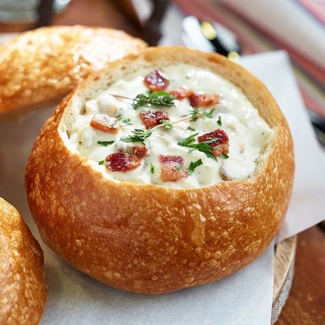 On cool summer nights, there's something extra delicious about a warm bowl of savory Clam Chowder! Although it could be the bowl made of bread that really makes this dish special! Either way, this recipe is a must-have! Read here for more!      Clam Chowder in Sourdough Bread Bowl   Serves 4   David... Sourdough Bread Bowl Recipe, Bread Bowl Soup, Clam Chowder Soup, Bread Bowl Recipe, Clean And Delicious, Chowder Soup, Seafood Chowder, Bread Bowl, Clam Chowder