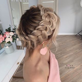 Isn’t this a beautiful halo crown? @lova_studio  #hair #hairstyle #instahair #hairstyles #haircolour #haircolor #hairdye #hairdo #haircut #longhairdontcare #braid #fashion #instafashion #straighthair #longhair #style #straight #curly #black #brown #blonde #brunette #hairoftheday #hairideas #braidideas #perfectcurls #hairfashion #hairofinstagram #coolhair Pretty Prom Hairstyles, Braid Pictures, Hairstyles Ideas For Long Hair, Ideas For Long Hair, Braids With Shaved Sides, Braids Pictures, Fishtail Braid Hairstyles, Dutch Braid Hairstyles, Shaved Side Hairstyles