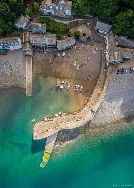 Clovelly Harbour City Inspiration, London Landmarks, North Devon, Over The Hill, Drone Photos, Aerial Photo, St Ives, Fishing Villages, Drone Photography