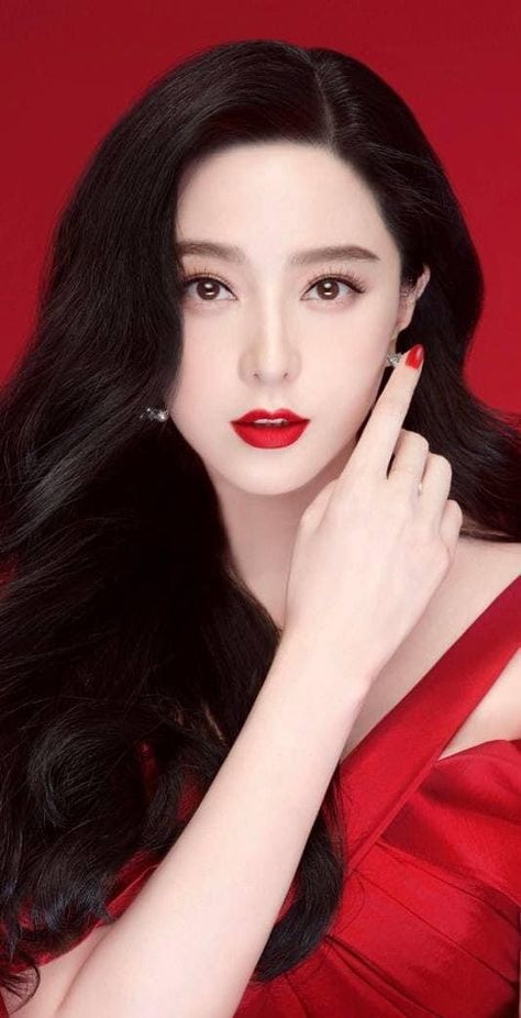 Fan Bingbing, Bridal Hair Buns, Red Lip Makeup, Asian Inspiration, Beauty Photoshoot, Beauty Products Photography, Creative Makeup Looks, Victoria Secret Fashion Show, Inspirational Women