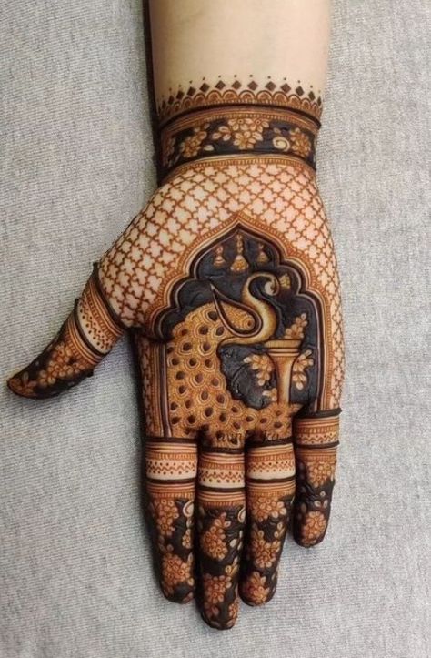 Jaya Parvati Mehndi Designs Simple, Jaya Parvati Mehndi, Peacock Mehndi, Front Mehndi Design, Legs Mehndi Design, Mehndi Designs Bridal Hands, Simple Mehndi Designs Fingers, Very Simple Mehndi Designs, Engagement Mehndi Designs