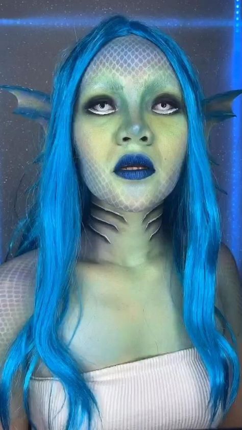 Siren Mermaid Halloween Costumes, Mermaid Make Up Halloween, Siren Tutorial, Sea Goddess Makeup, Sea Monster Makeup, Scary Siren Makeup, Scary Siren Costume, Evil Mermaid Makeup, Siren Halloween Makeup