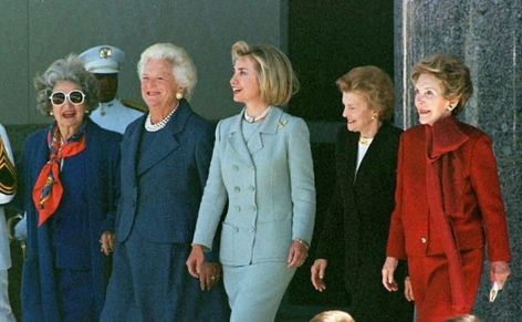 Former first ladies, from left to right: Lady Bird Johnson, Barbara Bush, Hillary Clinton, Betty Ford, and Nancy Reagan, 1997. Us First Lady, Presidents Wives, American First Ladies, Betty Ford, Nancy Reagan, Barbara Bush, First Ladies, Lady Bird Johnson, Usa Presidents