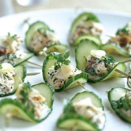 Cucumbers with Pickled Ginger and Crab Cucumber Bites, Decorações Com Comidas, Pickled Ginger, Cold Appetizers, Crab Recipes, God Mat, Cooking Turkey, Snacks Für Party, Caribbean Recipes