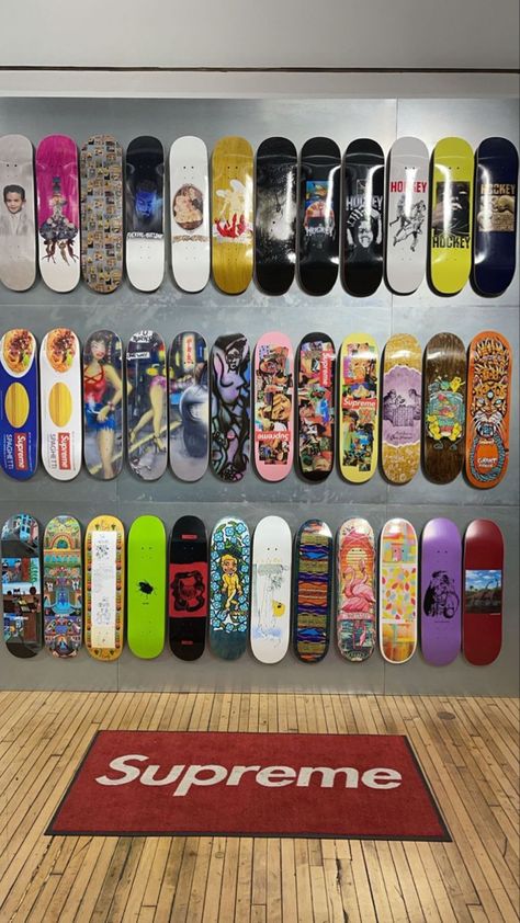 Toy Collection Room, Mini Skate, Skate Aesthetic, Skateboard Aesthetic, Skate Photos, Skate 3, Cool Skateboards, Skateboard Design, Skate Decks