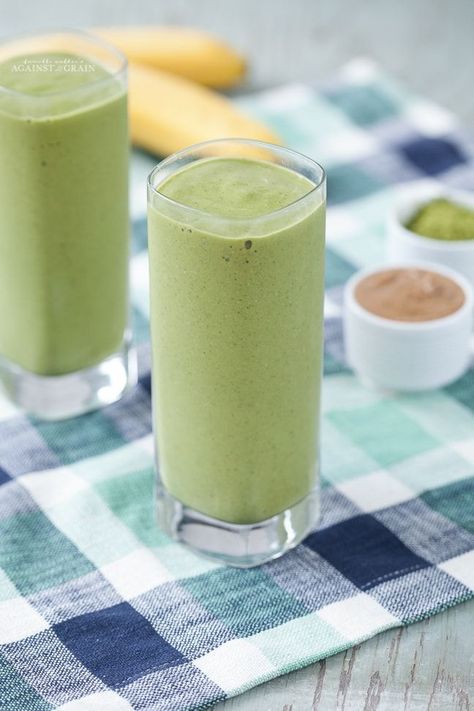 Matcha Green Tea Smoothie Recipe, Smoothie Calories, Matcha Almond Milk, Matcha Green Tea Smoothie, Matcha Almond, Green Tea Smoothie, Tea Smoothie, Paleo Snack, Vegan Paleo Recipes