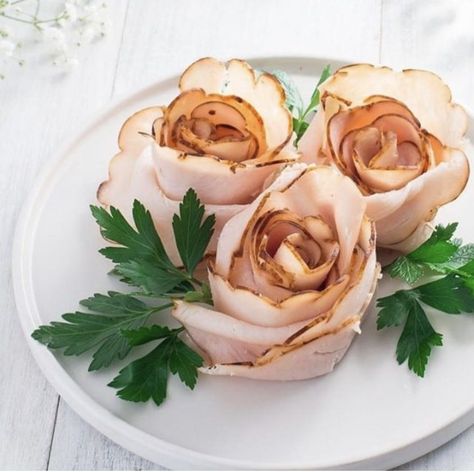 How To Make Flowers Out Of Food, How To Fold Meat For Charcuterie, Food Roses, Meat Flowers, Cheese Rose, Cheese Flowers, Optavia Lean And Green Recipes, Charcuterie Board Meats, Charcuterie Appetizers