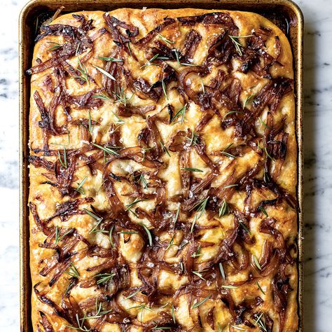 Caramalized Onions, Foccacia Bread, Carmelized Onions, Mixer Recipes, Focaccia Recipe, Focaccia Bread, Wine Food Pairing, Savory Recipes, Bread Basket