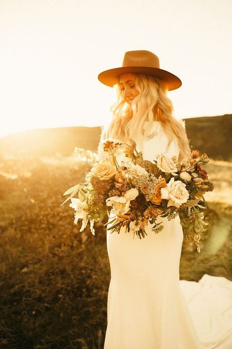 Bridal Hats, Bohemian Wedding Inspiration, Desert Elopement, Bridal Hat, Bridal Pictures, Boho Wedding Inspiration, Groom Looks, Bridal Photoshoot, Bridal Shoot