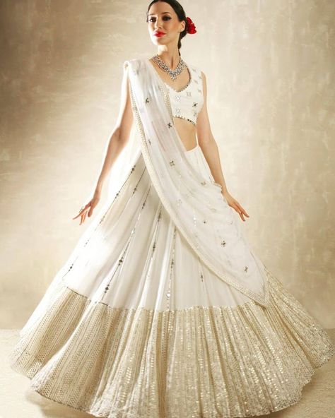 41 White Bridal Lehenga - For Royal and Elegant Indian Wedding White Ghaghra Choli, White And Gold Lehenga Simple, White And Gold Lehenga, White Bridal Lehenga, Lehenga Simple, White Lehenga Choli, Gold Lehenga, White Lehenga, Party Wear Lehenga Choli