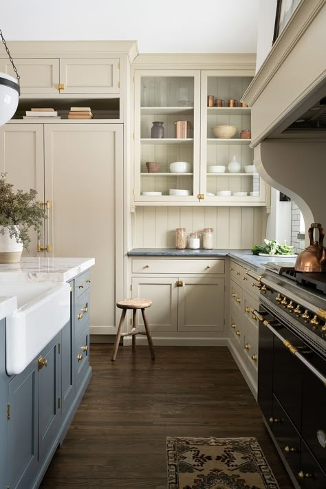 Designer Whittney Parkinson Renovated a Tudor-Style Home That Was Built in the 1920s—All the While Preserving its Historical Integrity Whittney Parkinson, Beige Kitchen Cabinets, 1920s Kitchen, Tudor Style Homes, Beige Kitchen, Casa Vintage, Inspire Me Home Decor, Kitchen Cabinet Colors, Gorgeous Kitchens