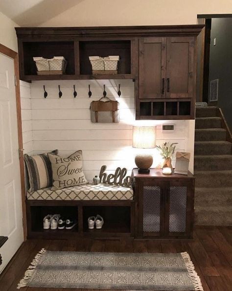 Mudroom Decor, Farmhouse Remodel, Barn Style House, Home Entrance Decor, Room Planning, Farmhouse Style House, Dream House Plans, Dream House Decor, House Inspo