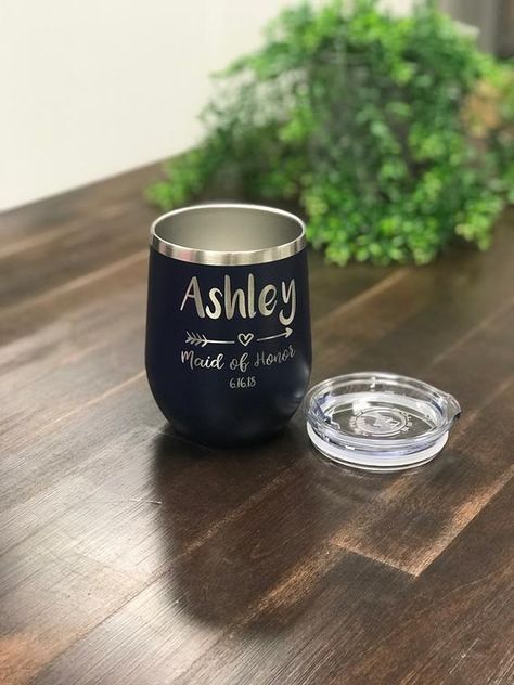 These personalized stemless wine tumblers make the perfect wine lover gift! Your Bridesmaids and Maid of honor will go crazy over these wine tumblers with lids! These custom tumblers are perfect for a girls weekend or a beach trip. No need to worry about which glass belongs to you. Our stainless Bridesmaid Gifts Unique, Dyi Gifts, Wedding Party Gifts, Wine Cup, Gifts For Wine Lovers, Wine Cups, Wine Lover, Girls Weekend, Wine Tumbler