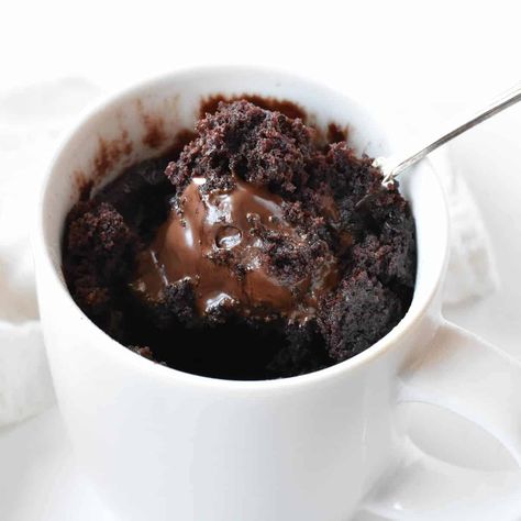 Chocolate Lava Mug Cake (viral TikTok recipe) | Baking Envy Chocolate Cake In A Mug, Healthy Chocolate Mug Cake, Cake In A Mug, Chocolate Mug Cake, Torte Cupcake, Cake Vegan, Chocolate Lava, Lava Cake, Chocolate Mugs