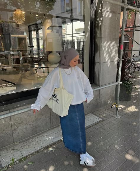 Hijabi Jean Skirt Outfits, Hijabi Denim Skirt, Hijabi Jeans Skirt Outfits, Modest Summer Skirt Outfits, Hijab Jeans Skirt, Long Jeans Skirt Outfit Hijab, Denim Skirt Hijab Outfit, Hijabi Jeans Outfit, Denim Skirt Outfit Hijab