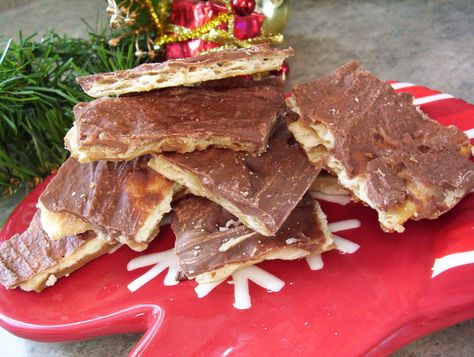 Make and share this Mock Skor Bars recipe from Food.com. Score Bar Squares, Score Bars Recipe, Scor Bar Squares, Skor Bar Squares, Toffee Crackers, Skor Bars, Soda Crackers, Graham Cookies, Butter Toffee