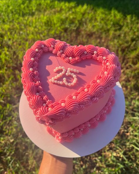 🍒25🍒 #cake #heartcake #miniheartcake #cakedecorating #baker #baketok #pinkcake #aestheticcake #cherrycake #buttercream #buttercreamcake #cake #cakedecorating #cakedesign #wilton #wiltoncake #dallastx #dallascakes #buttercreamdecorating #buttercreamdesign Cake With Drip, 25 Cake, Vintage Heart Cake, Buttercream Designs, Buttercream Decorating, Cherry Cake, Wilton Cakes, Pretty Birthday Cakes, Heart Cake