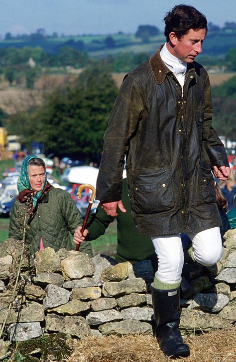 Prince Charles Picks Your Classic Coat Selection Prince Charles Barbour, Prince Charles Style, Barbour Style Men, Barbour Beaufort, British Green, British Country Style, Countryside Fashion, Barbour Style, Tweed Run