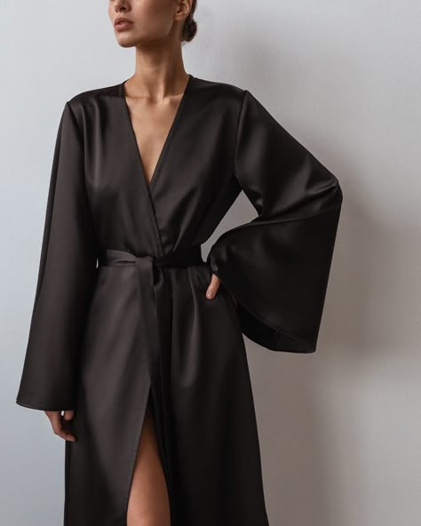 Women Nightwear Dresses, Sleepwear Ideas, Pajamas Aesthetic, Long Sleeve Wedding Gowns, Pajama Fashion, Simple Fall Outfits, Sleepwear Fashion, Lounge Outfit, Stylish Work Attire