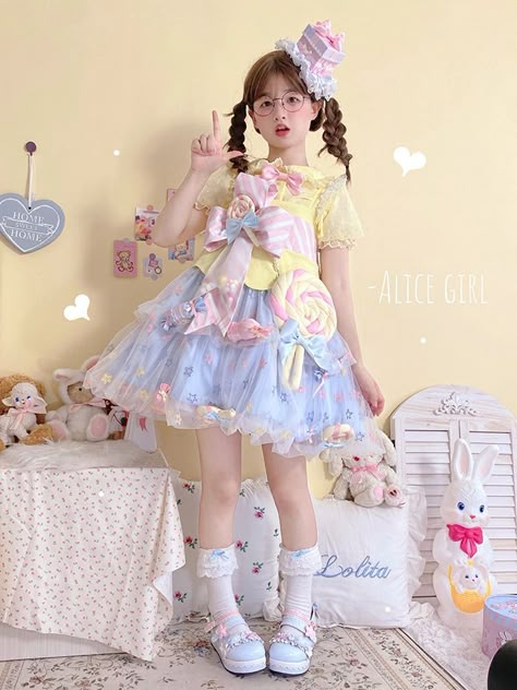 Candy Stars, Lollipop Design, Fairy Kei Fashion, Silly Clothes, Lolita Outfits, Rainbow Candy, Candy Sweet, Skirt Blouse, Classic Lolita