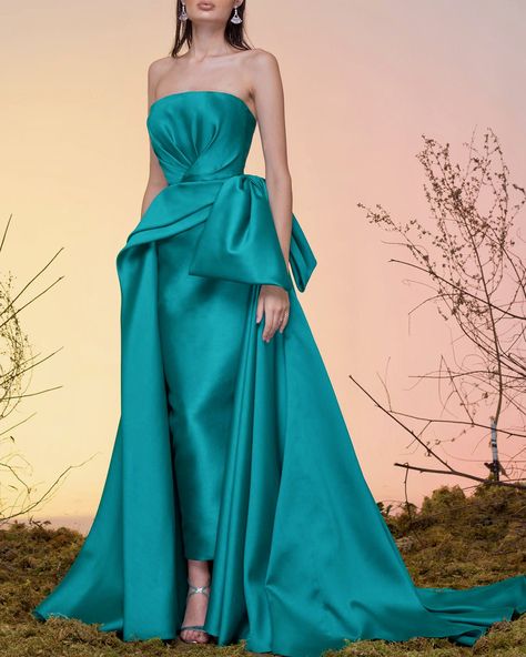 Mark Bumgarner | Collection VIII #markbumgarner #fashion #moda #dress #vestido #gown Mark Bumgarner, Cheap Prom Dresses Online, Celebrity Style Dresses, Organza Gowns, Strapless Prom Dresses, Evening Dresses Online, Cheap Evening Dresses, فستان سهرة, Fashion Runway