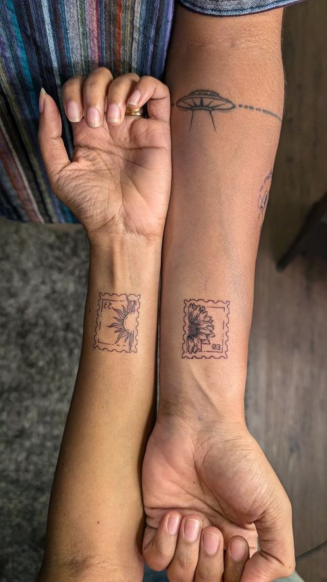 Subtle Sibling Tattoo, Indie Tattoos Men, Coordinated Tattoos, Tattoo For Bff, Matching Tattoos Relationships, Matching Line Tattoos, Best Friend Tattoos Long Distance, Matching Stamp Tattoos, Matching Holiday Tattoos