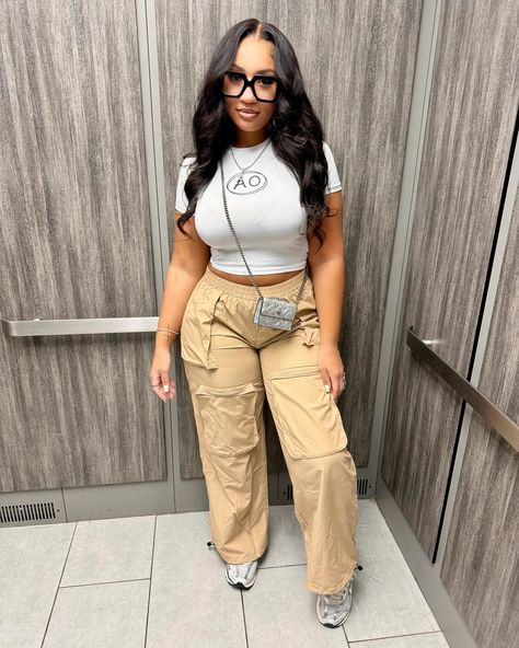 Even on my chill days, I still eat 🍽️ Outfit deetz are in my LTK🔗 Is the fit a hit or miss?? Cute Chill Date Outfits, Cargo Jeans Outfit Women, Cargo Jeans Outfit, Hit Or Miss, Slay Outfits, Jeans Outfit Women, College Fits, Cargo Pants Outfit, Basic Fits