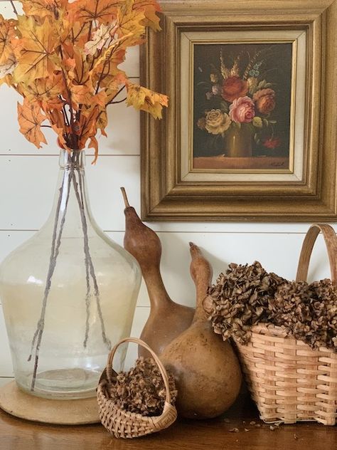 Antique Farmhouse Fall Decor, Fall Basket Ideas Decor, Fall Antique Booth, Diy Vintage Pumpkin Bucket, Farmhouse Scale Decor Fall, Vintage Pumpkin Bucket, Fall Shelf Decor, Vintage Lockers, Christmas Trimmings