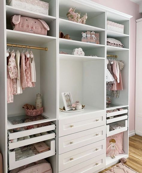 Wardrobe In Nursery, Nursery Room Closet Ideas, Ikea Pax Baby Closet, Dressing Bebe, Baby Wardrobe Closet, Kids Bedroom Wardrobe Design, Room Ideas Closet, Baby Closet Ideas, Children Closet