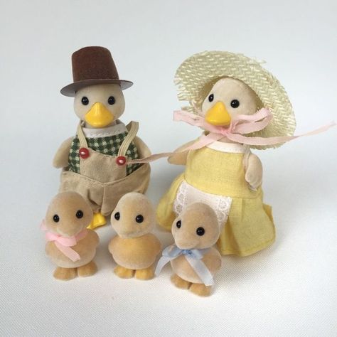 Sylvanian Families Duck Family, Duck Calico Critters, Sylvanian Families Calico Critters, Rare Sylvanian Families, Sylvanian Families Vintage, Vintage Sylvanian Families, Sylvanian Families Collection, Duck Family, Critters 3