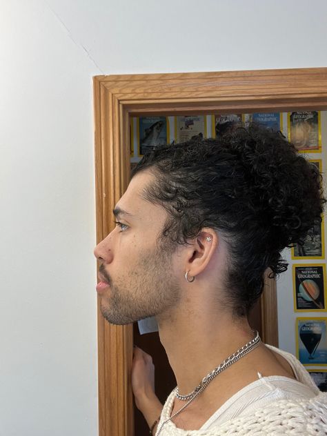 #afro #afrohair #blackboyjoy #blackmenfashion #indieoutfits #mensfashion #mensaccesories #blackaestethic #prettyboy #vibes Dr Glass, Afro Bun, Guy Hair, Hair References, Hair Goal, Afro Men, Afro Hair, Hair Reference, Indie Outfits