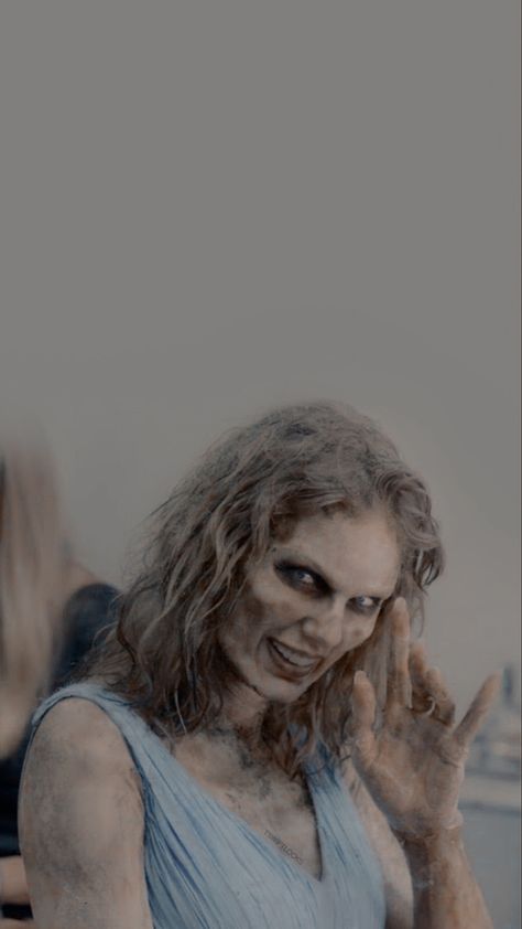 Halloween Taylor Swift, Taylor Swift Halloween, Taylor Swift Halloween Costume, Zombie Halloween Makeup, Halloween Wallpapers, Whisper Aesthetic, Alycia Debnam, Alycia Debnam Carey, Swift Photo